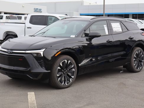 New 2026 Chevrolet Blazer EV RS image 3