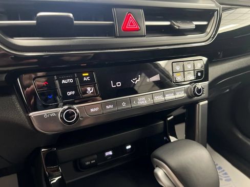 Certified 2025 Kia Seltos S FWD image 31