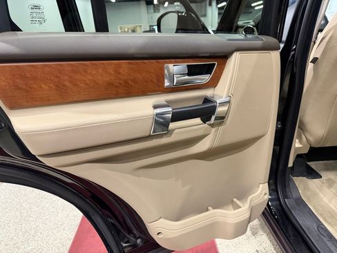 Used 2014 Land Rover LR4 HSE AWD/4WD image 24