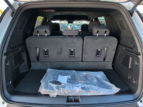 New 2026 Chevrolet Traverse LT w/ Driver Confidence Package image 10
