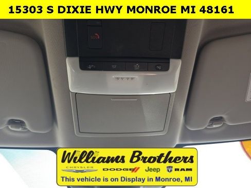 Used 2024 Nissan Rogue SV image 20