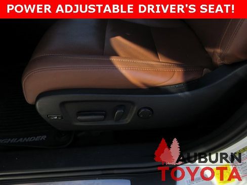 Used 2019 Toyota Highlander Limited image 15