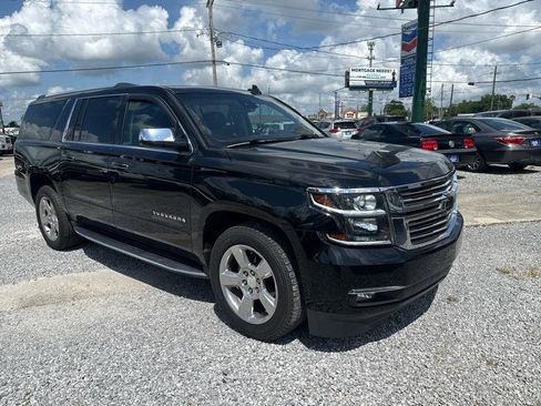 Used 2019 Chevrolet Suburban Premier RWD image 5