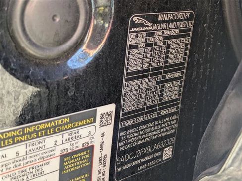 Used 2020 Jaguar F-PACE Premium image 16