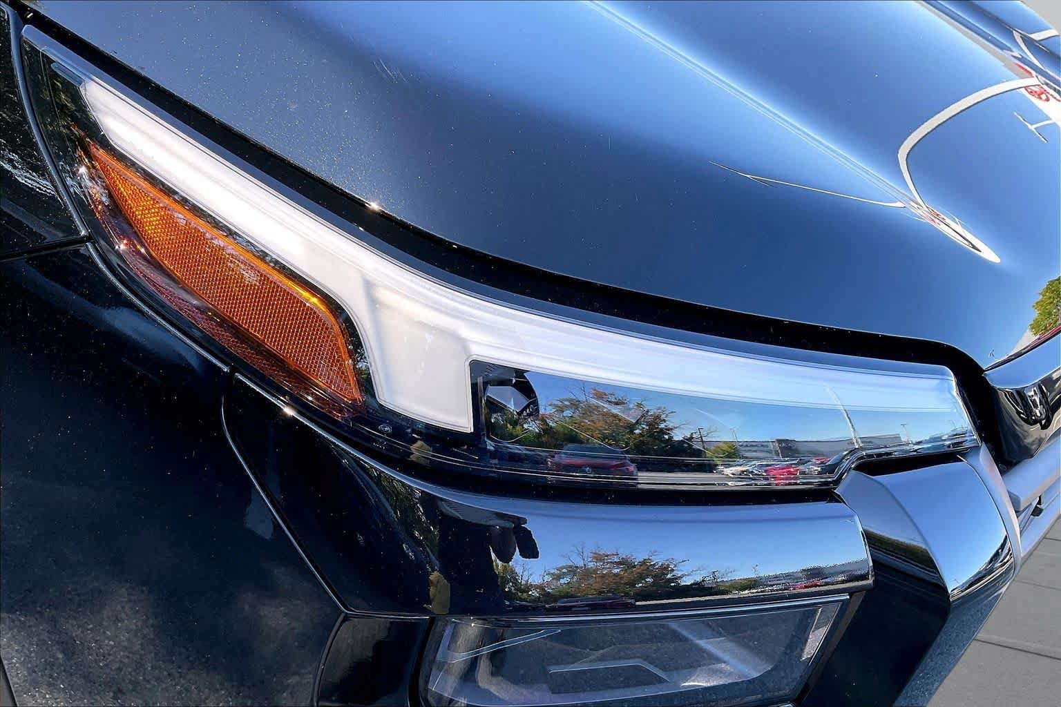 New 2026 Subaru Outback Touring AWD/4WD image 13