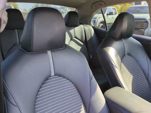 Certified 2022 Toyota Camry SE image 7