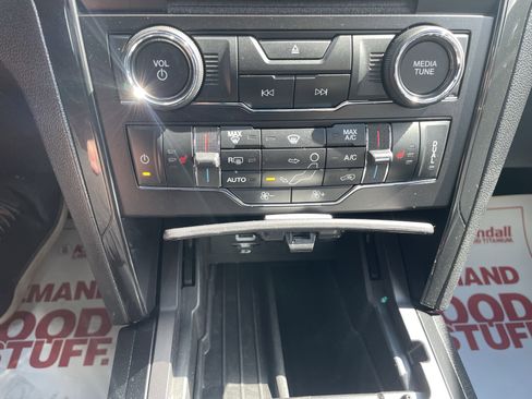 Used 2016 Ford Explorer XLT w/ Equipment Group 202A image 22