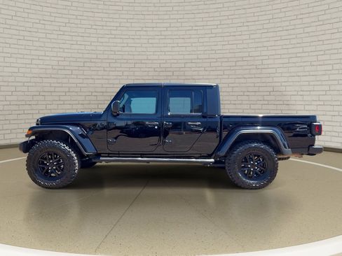 Used 2021 Jeep Gladiator Sport AWD/4WD image 8