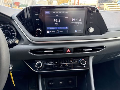 Used 2023 Hyundai Sonata SE image 14