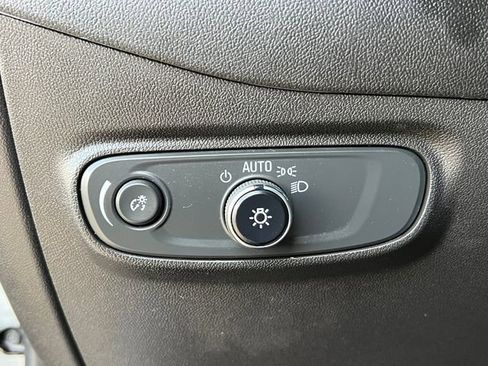 Certified 2023 Chevrolet Equinox LS w/ LS Convenience Package image 18