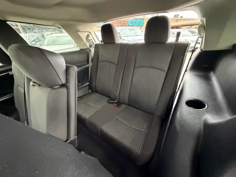 Used 2017 Dodge Journey SXT AWD/4WD image 34
