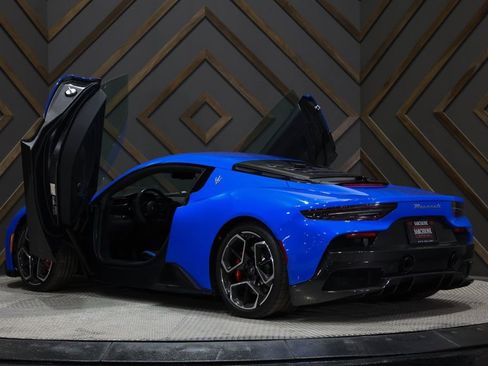 Used 2023 Maserati MC20 Coupe image 2