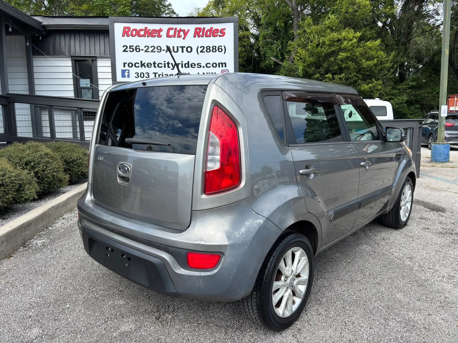 Used 2012 Kia Soul + FWD image 3