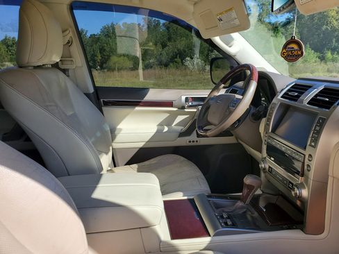 Used 2015 Lexus GX 460 image 37