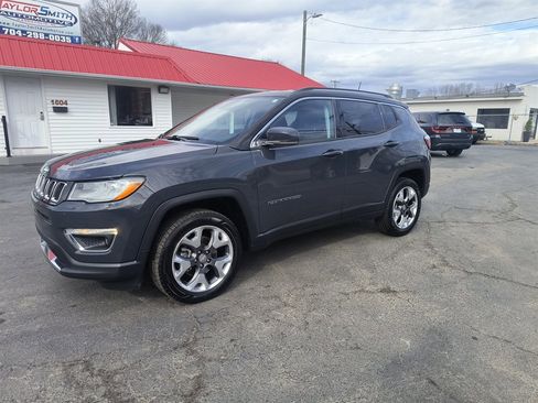 Used 2018 Jeep Compass Limited image 1