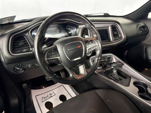 Used 2019 Dodge Challenger R/T w/ Driver Convenience Group image 9