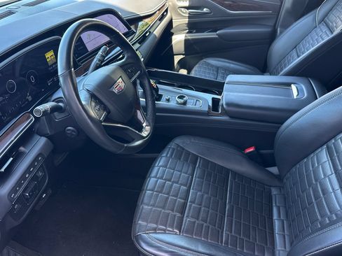 Used 2023 Cadillac Escalade Premium Luxury Platinum AWD/4WD image 10
