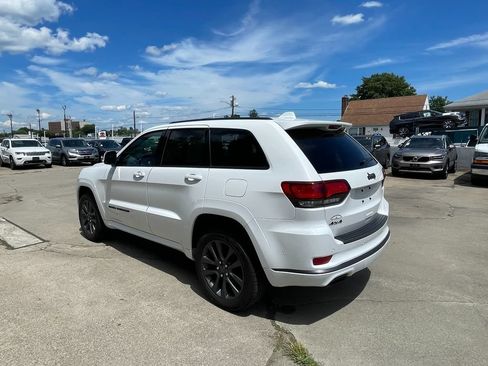 Used 2019 Jeep Grand Cherokee High Altitude AWD/4WD image 8