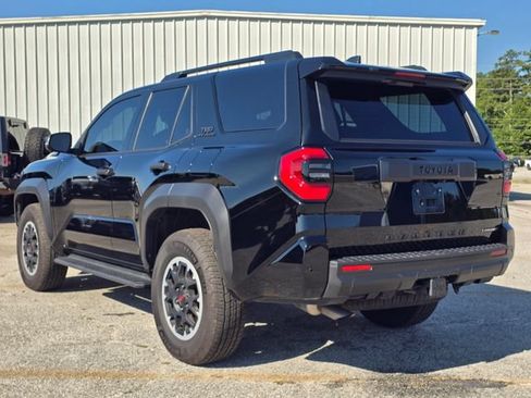 Used 2025 Toyota 4Runner TRD Off-Road Premium AWD/4WD image 3