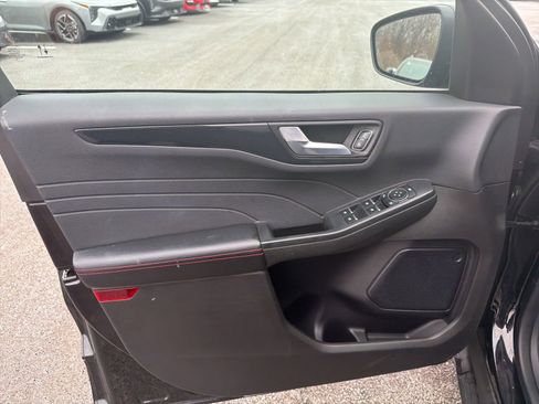 Used 2024 Ford Escape ST-Line image 9