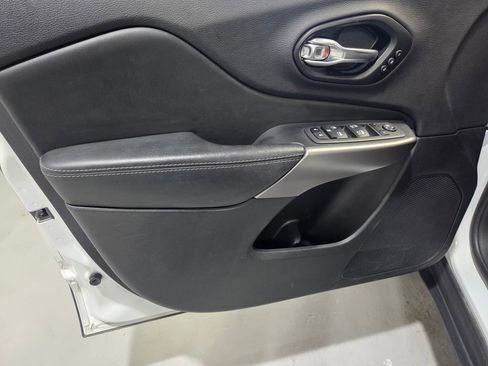 Certified 2022 Jeep Cherokee Limited image 13