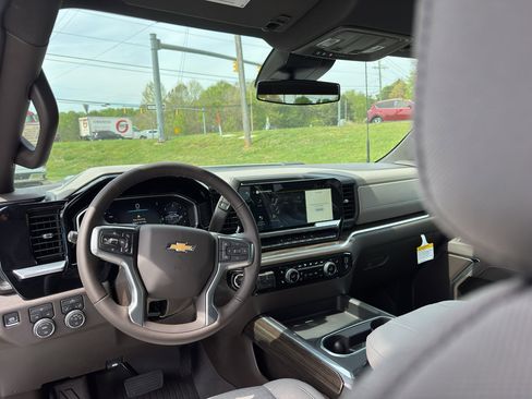 New 2026 Chevrolet Silverado 2500 LT AWD/4WD image 12