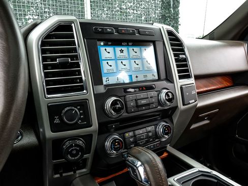 Used 2017 Ford F150 King Ranch w/ Equipment Group 601A Luxury AWD/4WD image 27