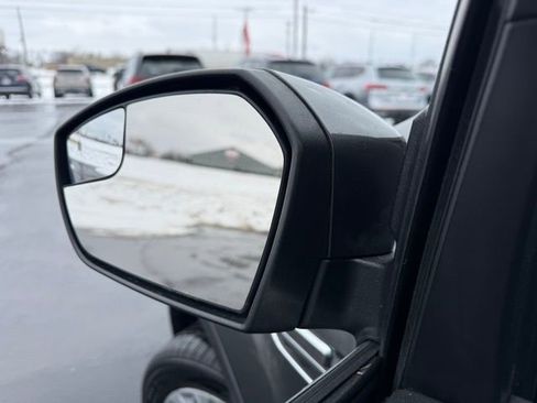 Used 2019 Ford Escape SE image 22