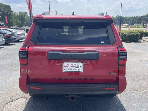 Used 2025 Toyota 4Runner SR5 AWD/4WD image 3
