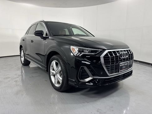 Used 2022 Audi Q3 2.0T Premium Plus w/ Premium Plus Package AWD/4WD image 27