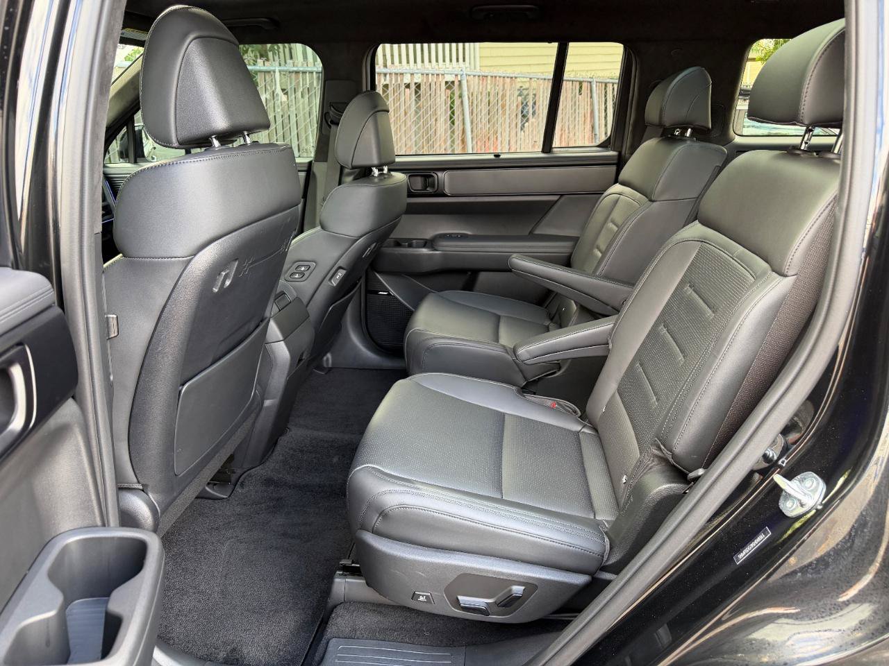 Used 2025 Hyundai Santa Fe Calligraphy AWD/4WD image 18