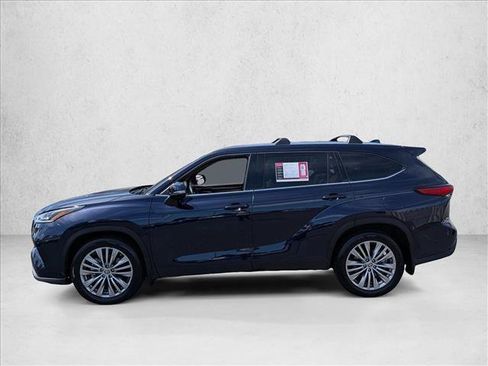 Used 2022 Toyota Highlander Platinum AWD/4WD image 9