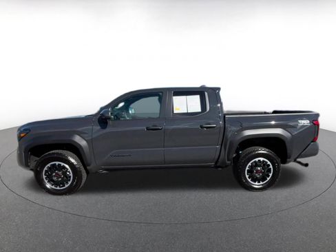 Used 2025 Toyota Tacoma TRD Off-Road AWD/4WD image 8