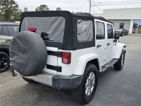 Used 2018 Jeep Wrangler Unlimited Sahara image 10
