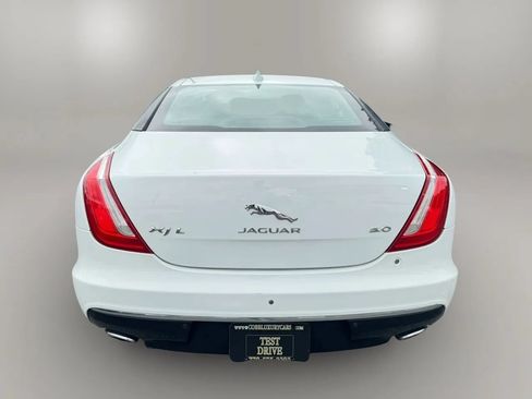 Used 2016 Jaguar XJ L Supercharged RWD image 10
