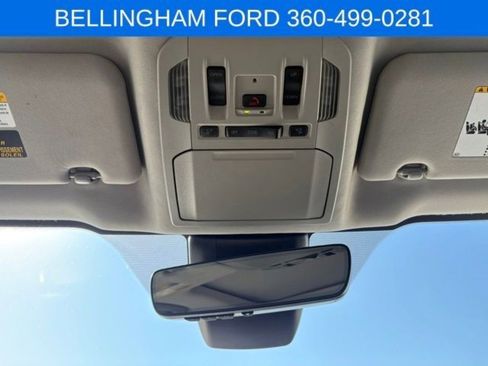 Used 2024 Toyota Highlander XLE image 30