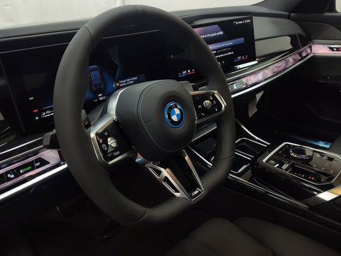Used 2026 BMW 750e xDrive AWD/4WD image 13