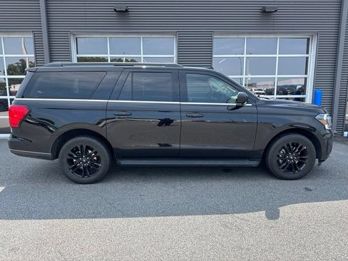 Used 2024 Ford Expedition Max XLT AWD/4WD image 4