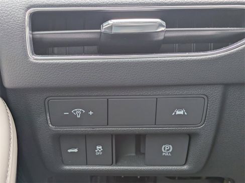 Used 2023 Hyundai Sonata Limited image 24