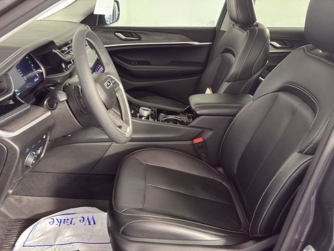 Used 2022 Jeep Grand Cherokee Limited 4xe image 23