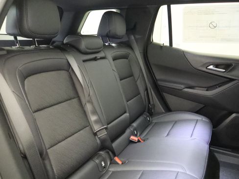 New 2026 Chevrolet Equinox LT w/ Convenience Package II AWD/4WD image 22