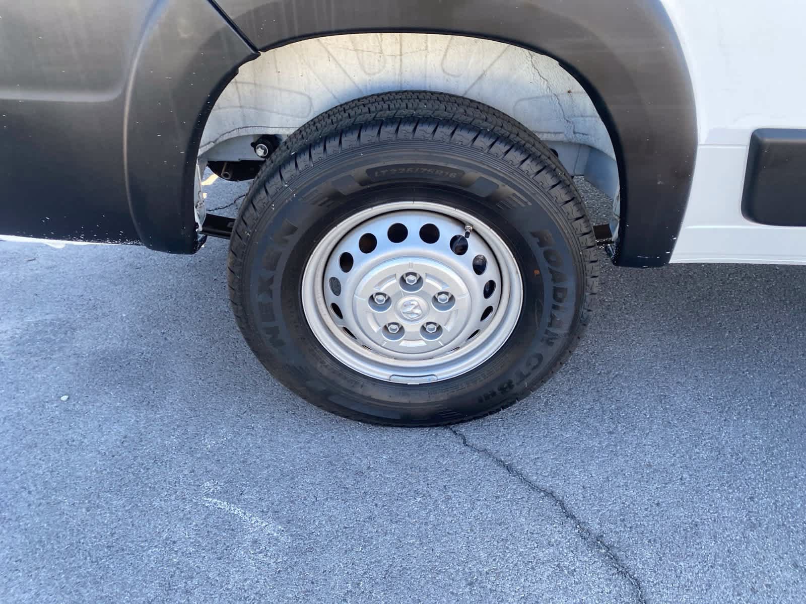 Used 2025 RAM ProMaster 2500 FWD image 6