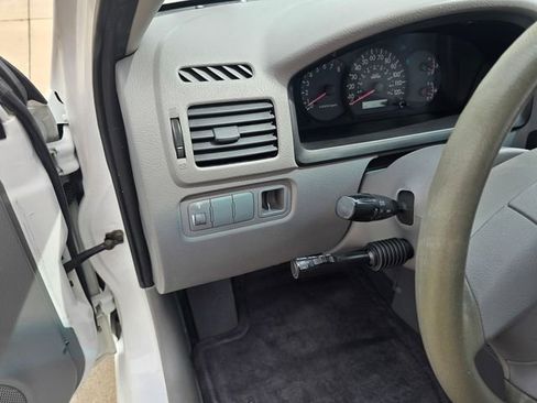 Used 2003 Kia Rio Sedan FWD image 21