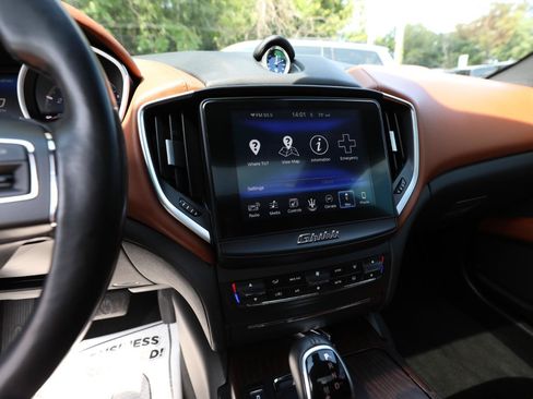 Used 2017 Maserati Ghibli S Q4 AWD/4WD image 20
