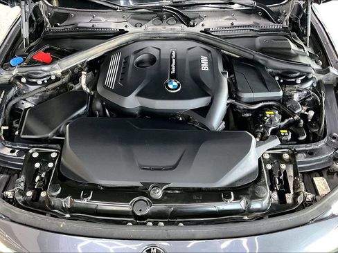 Used 2018 BMW 330i xDrive Sedan w/ Premium Package image 31