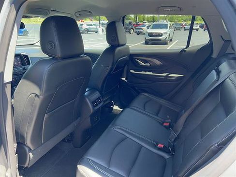 Used 2024 GMC Terrain SLT AWD/4WD image 16