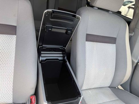 Used 2013 Toyota Camry LE FWD image 40