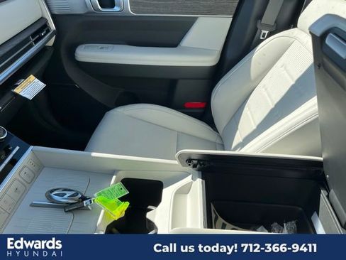 New 2025 Hyundai Santa Fe Calligraphy image 19