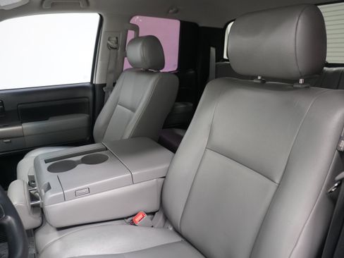 Used 2013 Toyota Tundra 2WD Double Cab image 7