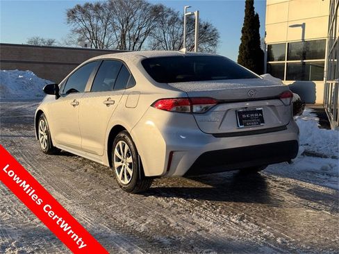 Used 2025 Toyota Corolla LE image 5